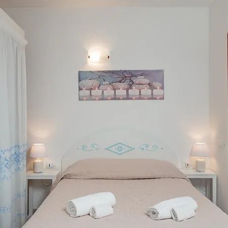 Studio's Pavese Apartmán *