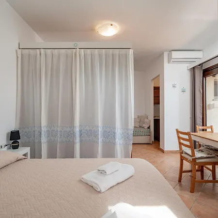 Daire Studio's Pavese