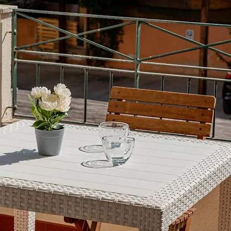 Studio's Pavese Olbia